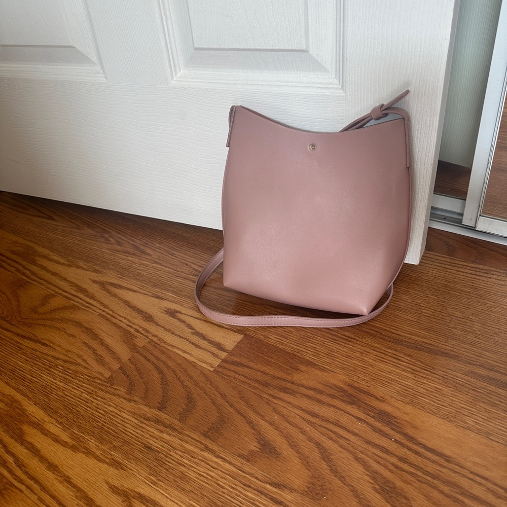 Samara Shoulder Bag Peony Vegan Leather
